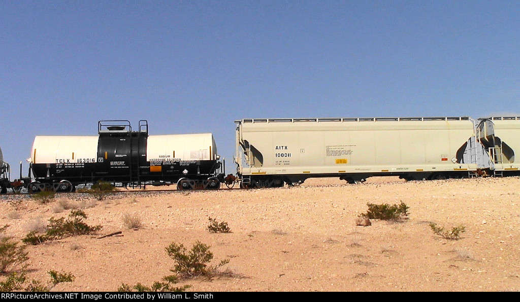 WB Manifest Frt at Erie NV W-MidTrn -150